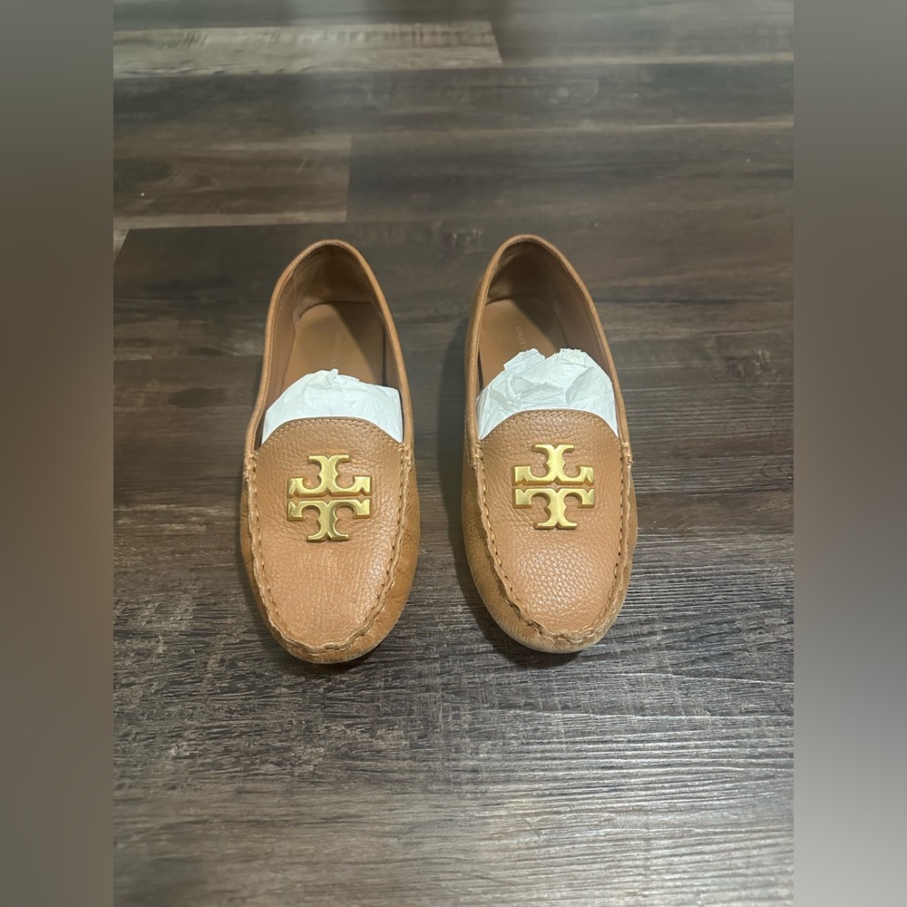 Tory Burch Royal Tan Everly Driver - Picture 2 of 13